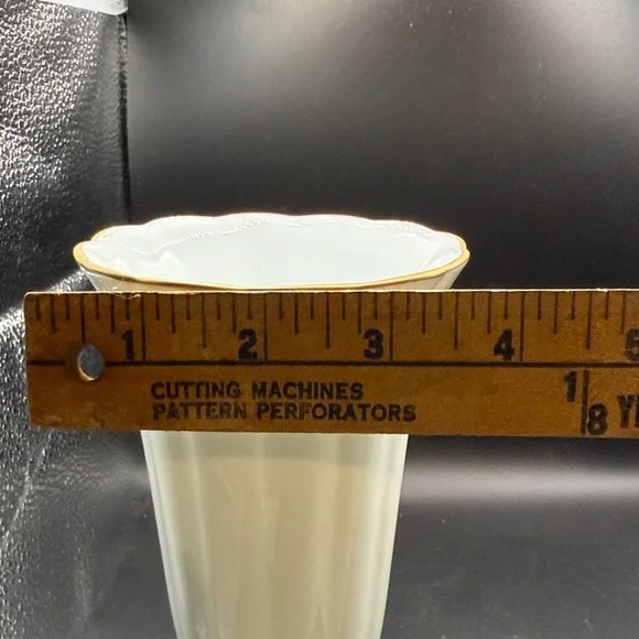 Christian Dior “ Art of the Table” Vase - Picture 7 of 8